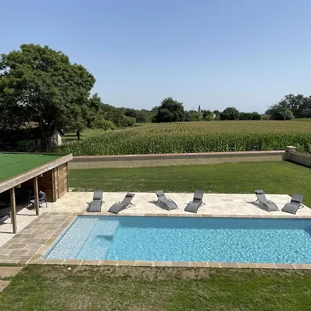 別荘 Samatha Lasclaveries