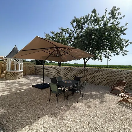 別荘 Samatha Lasclaveries